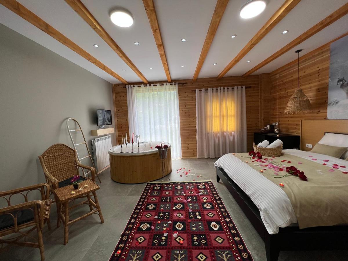 Guesthouse Villa Gurra Тет Екстериор снимка