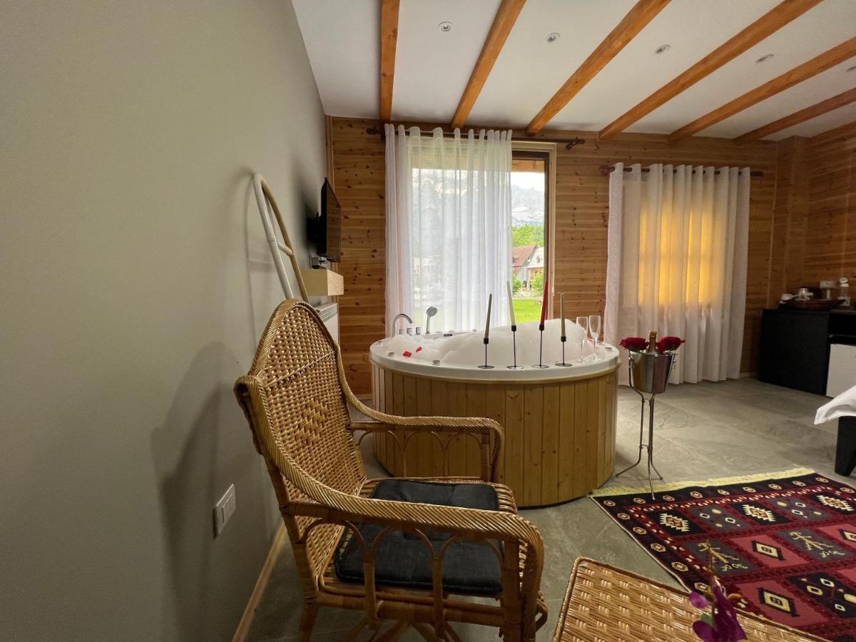 Guesthouse Villa Gurra Тет Екстериор снимка