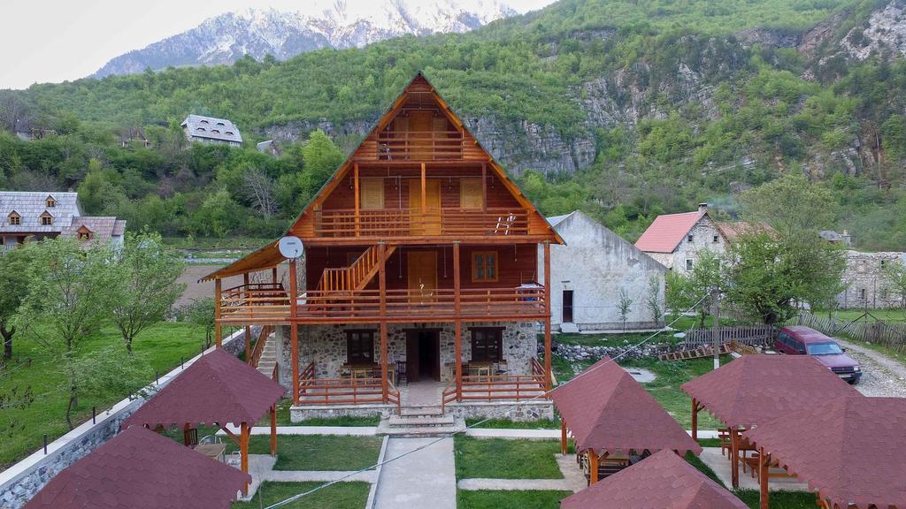 Guesthouse Villa Gurra Тет Екстериор снимка